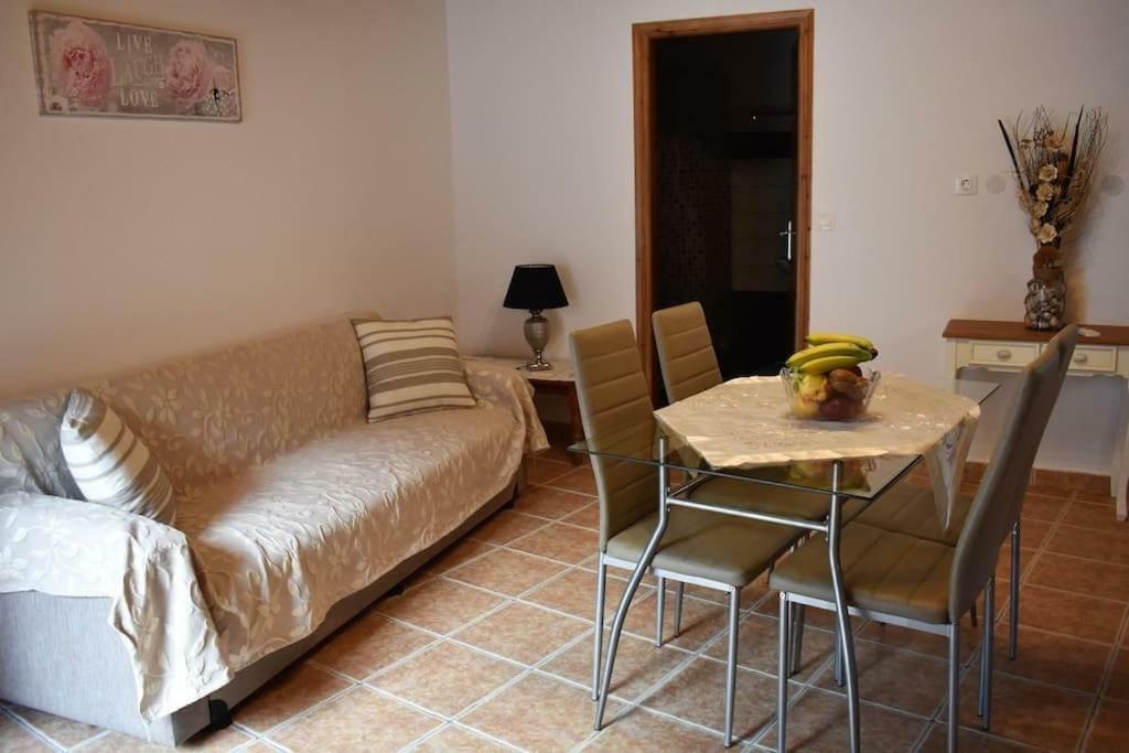 Giannoylas Hoyse{pigadi Apartment Agios Matthaios (Corfu)